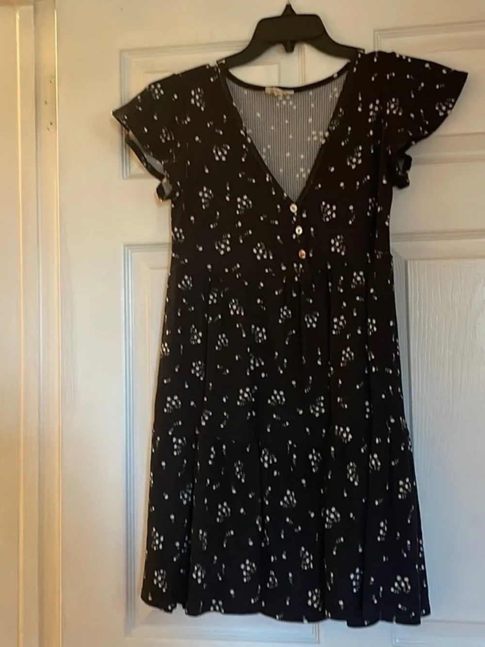 Black Floral V-Neck Short Sleeve Dress
